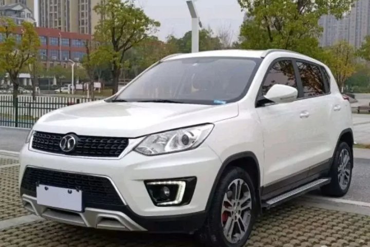 北京汽车 绅宝X35 1.5L 自动尊贵版