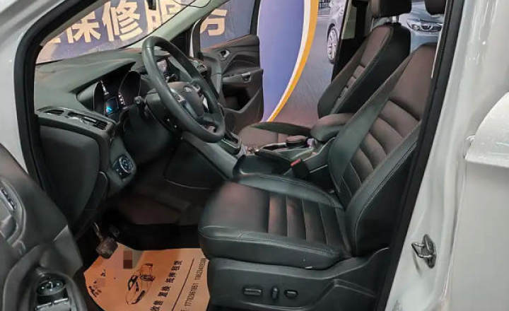 福特 翼虎 2015款 2.0L GTDi 四驱尊贵型