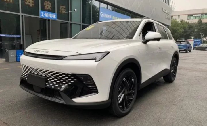 北京汽车 魔方 2022款 1.5T DCT白银版