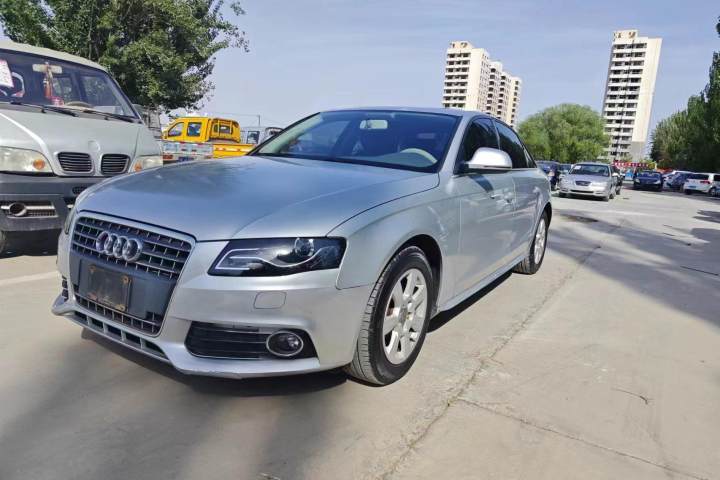 奥迪 A4L 2.0 TFSI 舒适型