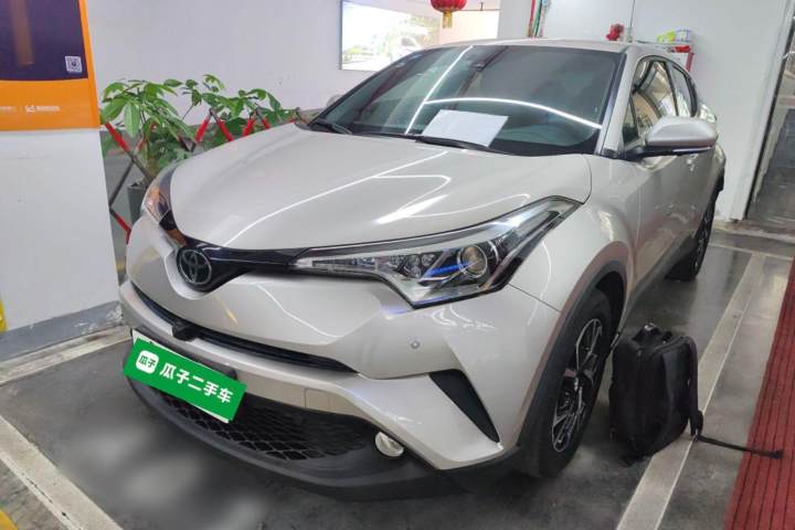 豐田 C-HR 2.0L 領先天窗版 國VI