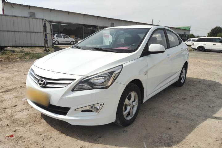 現(xiàn)代 瑞納 1.4L 手動(dòng)智能型GLS