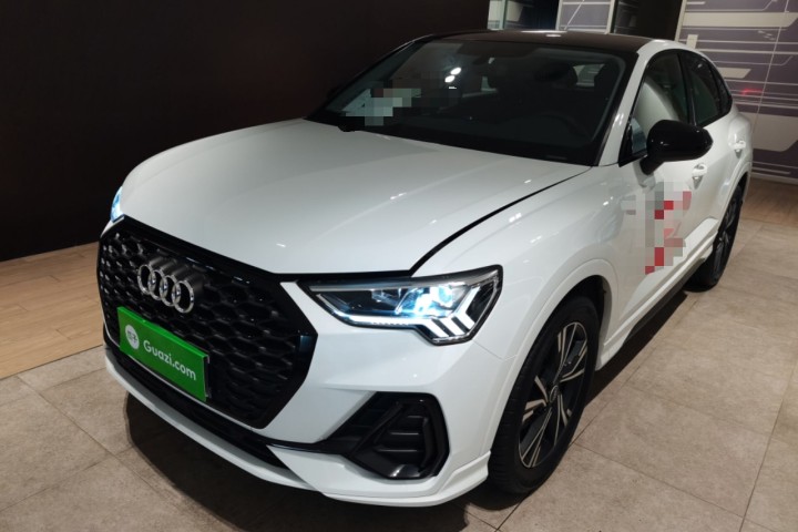 奧迪 Q3 Sportback 40 TFSI 時(shí)尚型