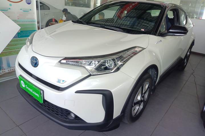 豐田 C-HR EV 豪華天窗版