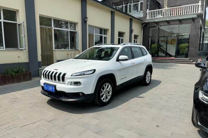 Jeep 自由光(進口) 2.4L 精英版