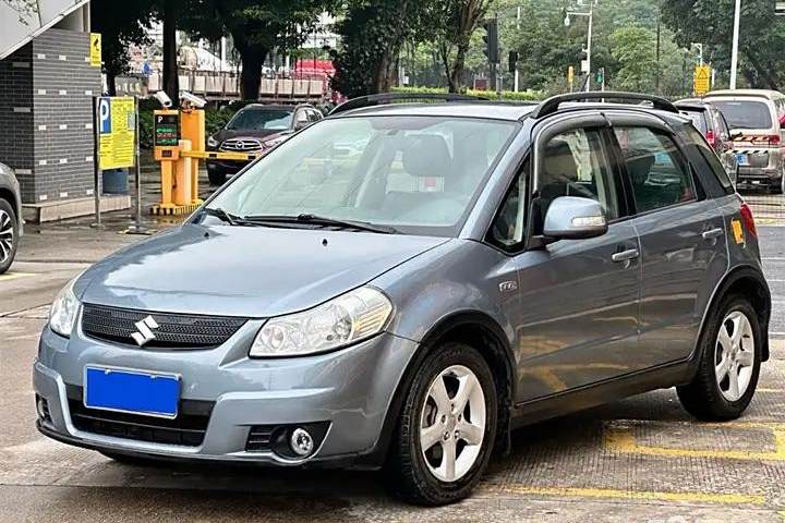 鈴木 天語(yǔ) SX4 兩廂 1.6L 自動(dòng)冠軍限量版