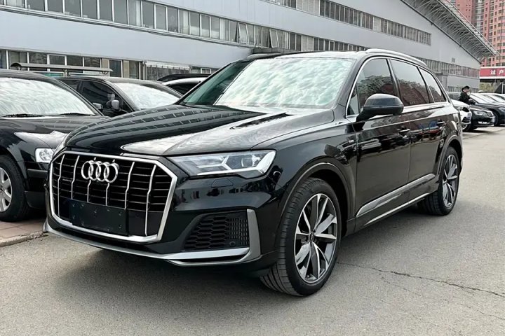 奧迪 Q7 55 TFSI quattro S line運動型