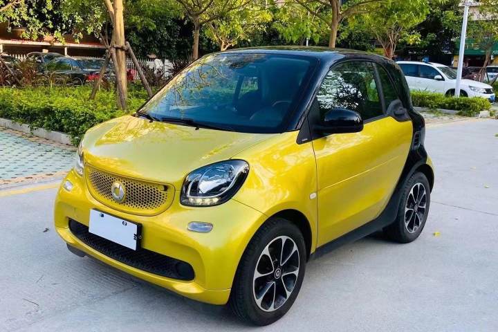 smart  fortwo 1.0L 52千瓦硬頂激情版