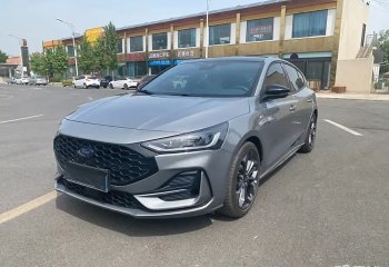 福特 福克斯 2022款 两厢 EcoBoost 180 自动ST Line