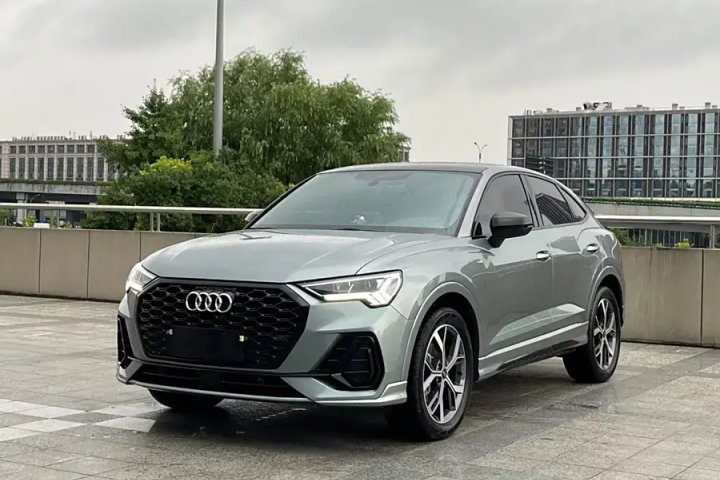 奧迪 Q3 Sportback 40 TFSI 時(shí)尚型