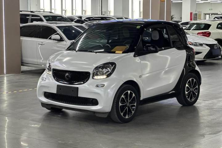 smart  fortwo 1.0L 52千瓦硬頂激情版