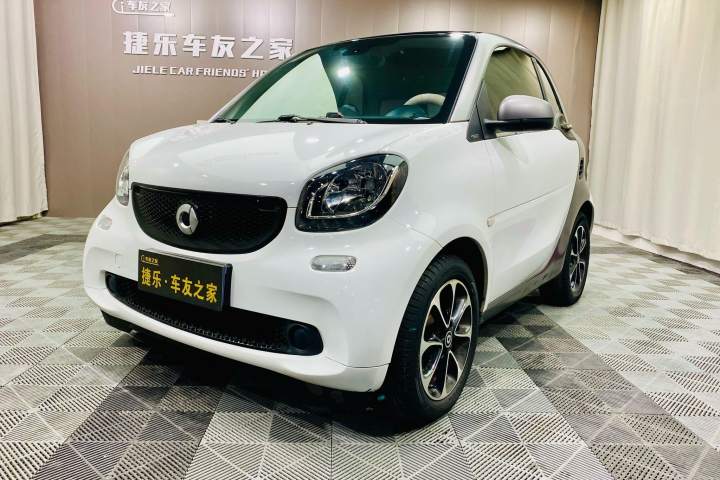 smart  fortwo 1.0L 52千瓦硬頂激情版