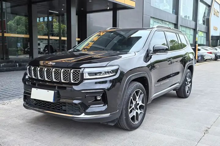 Jeep 大指揮官 2.0T 兩驅(qū)豪華版