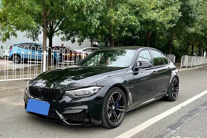 寶馬 M3 M3四門轎車