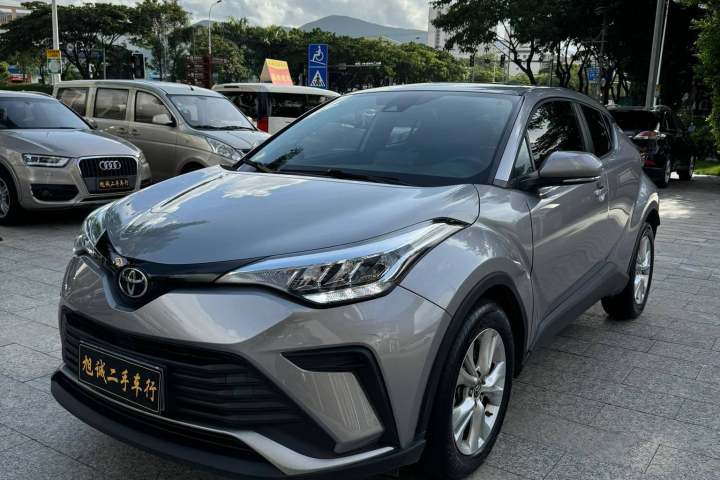 豐田 C-HR 2.0L 豪華版