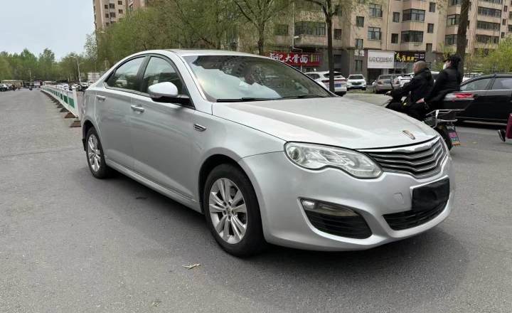 荣威 550 2013款 550S 1.8L 手动启逸版