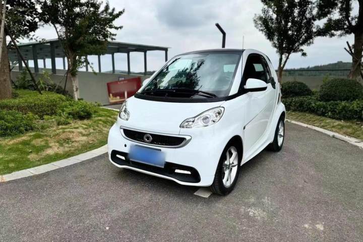 smart  fortwo 1.0 MHD 硬頂城市光波激情版