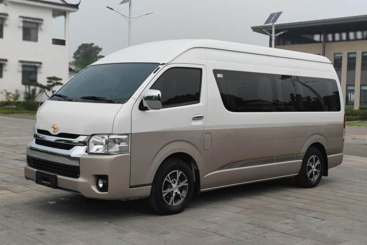 豐田 HIACE 2.7L自動豪華版13座