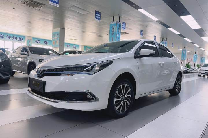 豐田 卡羅拉雙擎E+ 1.8L E-CVT領(lǐng)先版