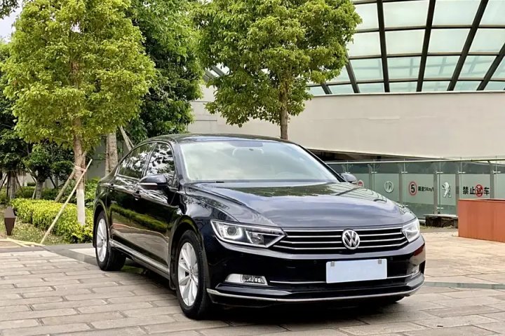 大众 迈腾 330TSI DSG 领先型