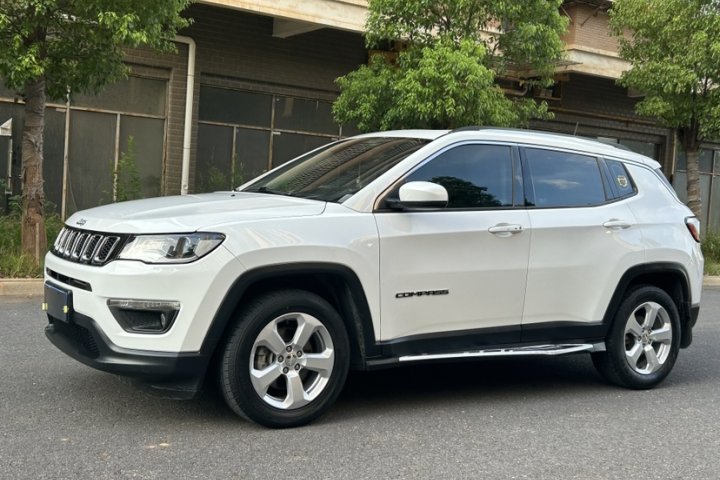 Jeep 指南者 220T 自動(dòng)家享版