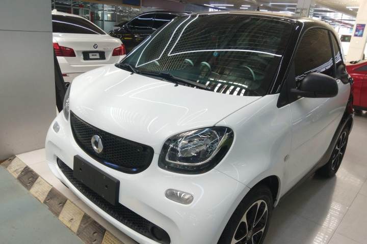 smart  fortwo 1.0L 52千瓦硬頂激情版