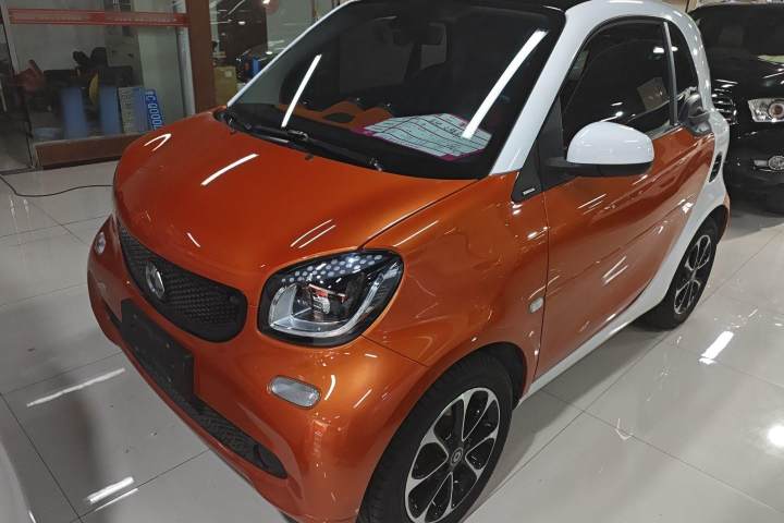 smart  fortwo 1.0L 52千瓦硬頂激情版