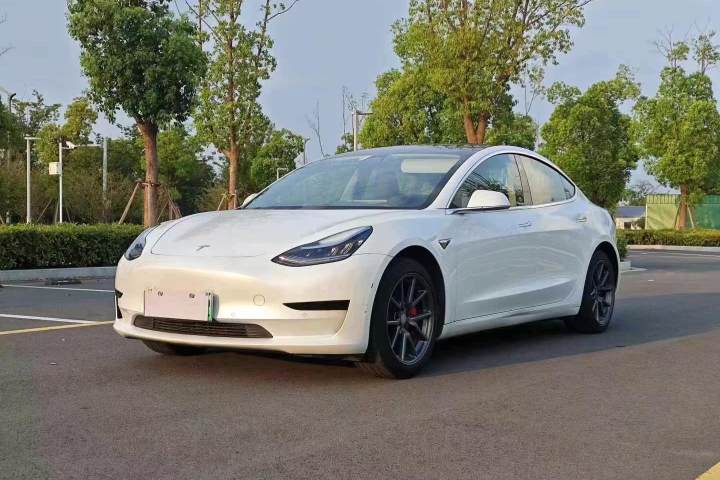 特斯拉 Model 3(進口) 標(biāo)準(zhǔn)續(xù)航后驅(qū)升級版