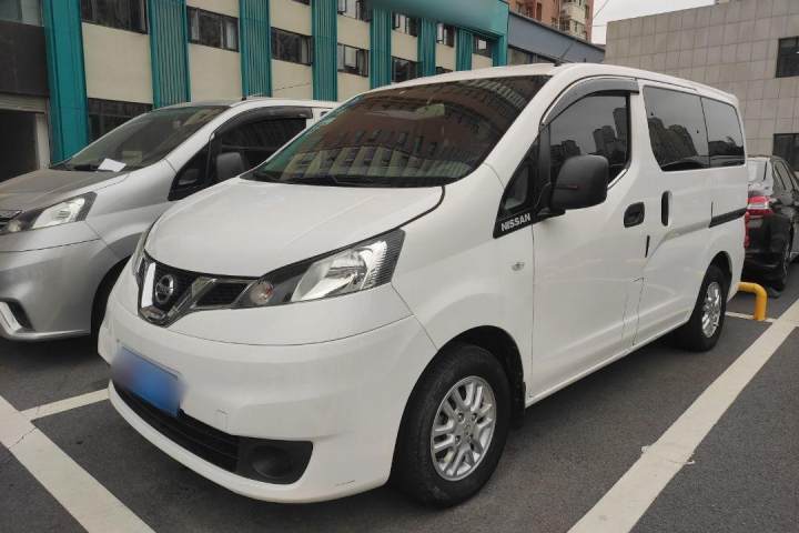 日產(chǎn) NV200 改款 1.6L 手動豪華型