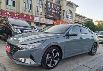 现代 伊兰特 2022款 1.5L CVT LUX尊贵版