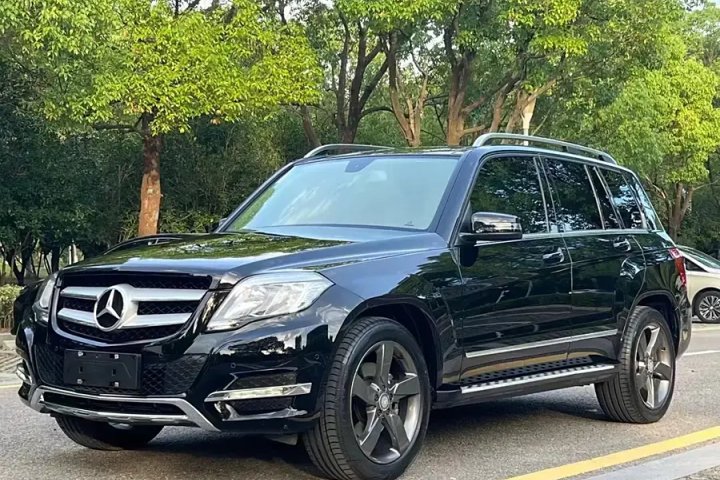 奔馳 GLK級(jí) GLK 300 4MATIC 動(dòng)感天窗型