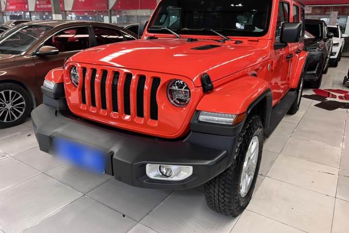 Jeep 牧馬人 2.0T Sahara 四門版 國(guó)VI