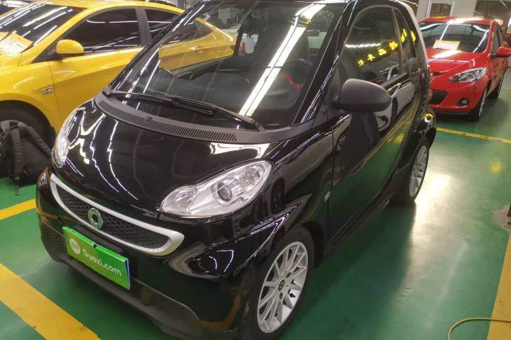 smart  fortwo 1.0 MHD 硬頂舒適版