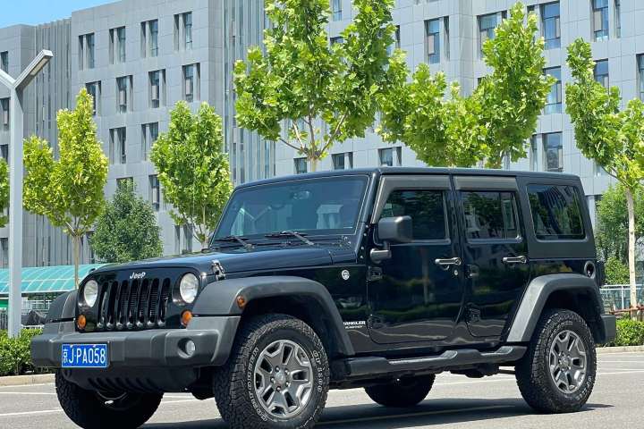 Jeep 牧馬人 3.6L Rubicon 四門版