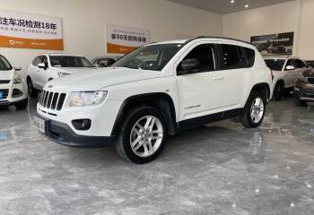 Jeep 指南者(进口) 2014款 2.4L 四驱豪华版