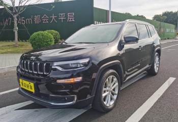 Jeep 大指挥官 2020款 2.0T 两驱精英版