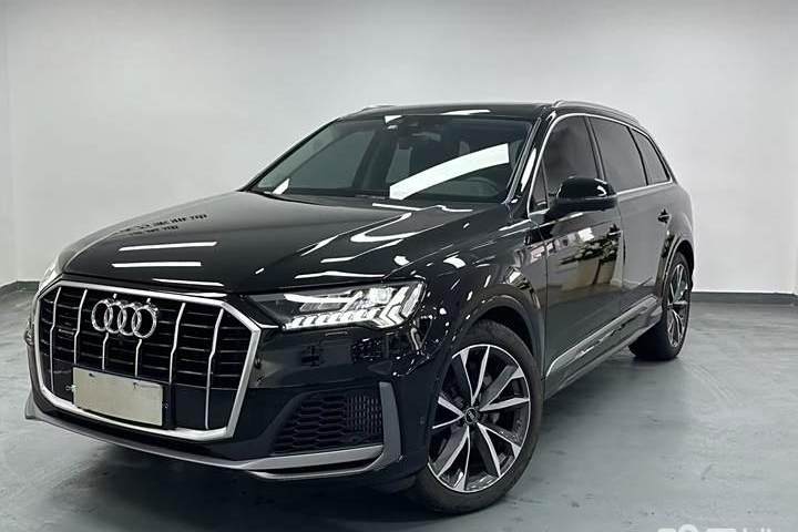 奧迪 Q7 55 TFSI quattro S line運(yùn)動(dòng)型