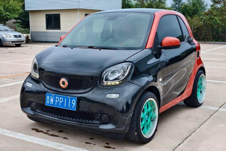 smart  fortwo 1.0L 52千瓦硬頂激情版