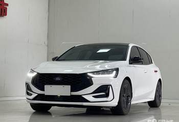 福特 福克斯 2022款 两厢 EcoBoost 180 自动ST Line