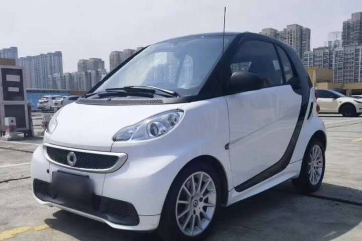 smart  fortwo 1.0 MHD 硬頂舒適版