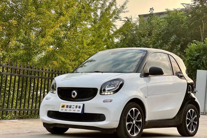 smart  fortwo 1.0L 52千瓦硬頂激情版