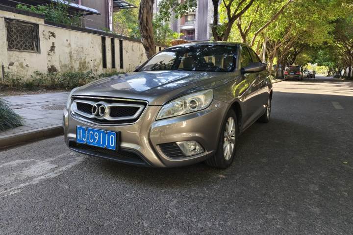 北京汽車 紳寶D50 1.5L 手動(dòng)舒適超值導(dǎo)航版