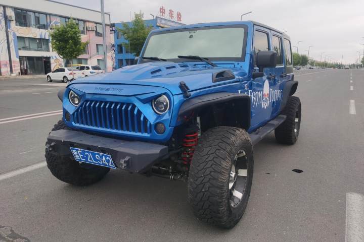 Jeep 牧馬人 3.0L Sahara 四門舒享版