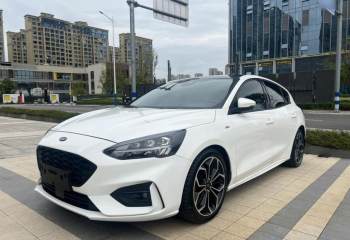 福特 福克斯 2019款 两厢 EcoBoost 180 自动ST Line