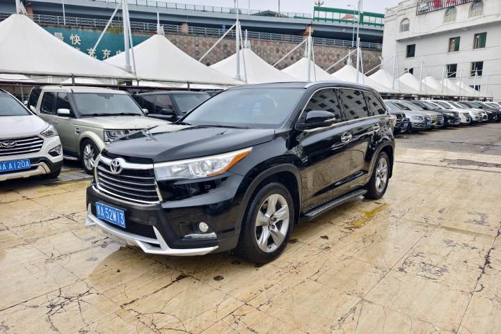 丰田 汉兰达 2.0T 四驱豪华导航版 7座