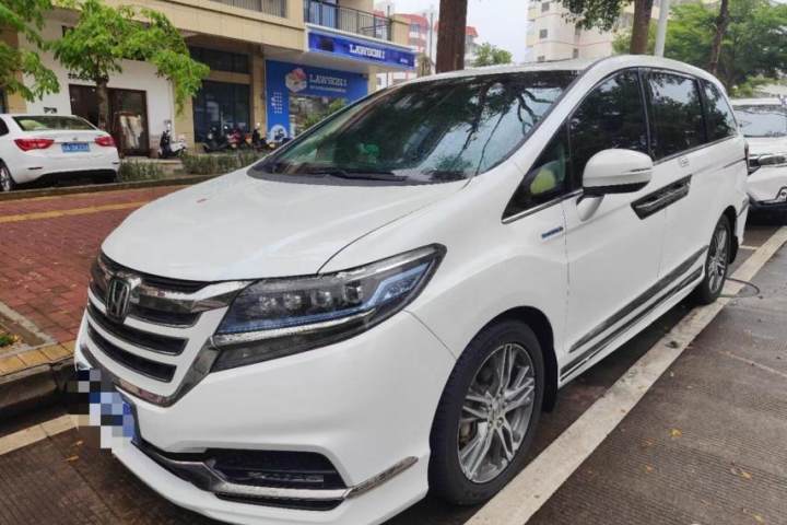 本田 艾力绅 2.0L 混动舒适版