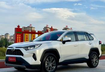 丰田 RAV4荣放 2023款 2.0L CVT两驱风尚Plus版