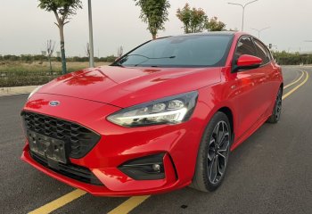 福特 福克斯 2020款 两厢 EcoBoost 180 自动ST Line