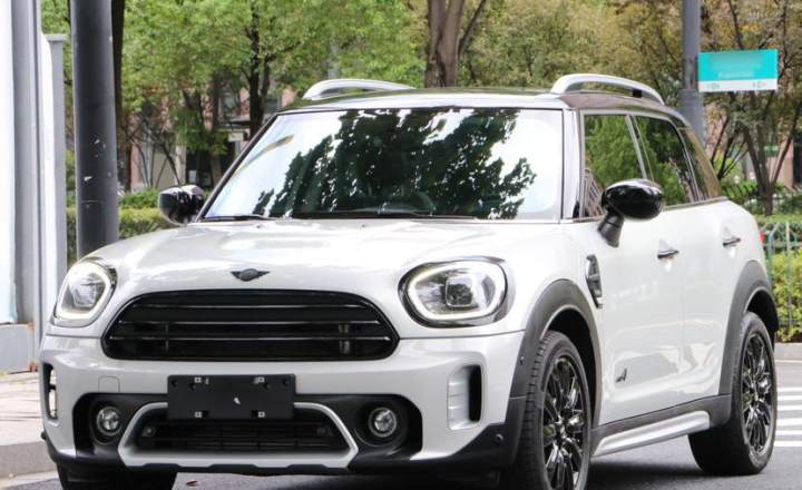 MINI Countryman 2023款 改款 1.5T COOPER ALL4 鉴赏家