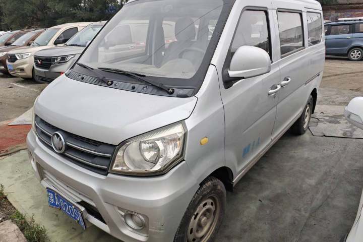 新龙马汽车 启腾M70 1.2L实用型LJ469Q-AE2